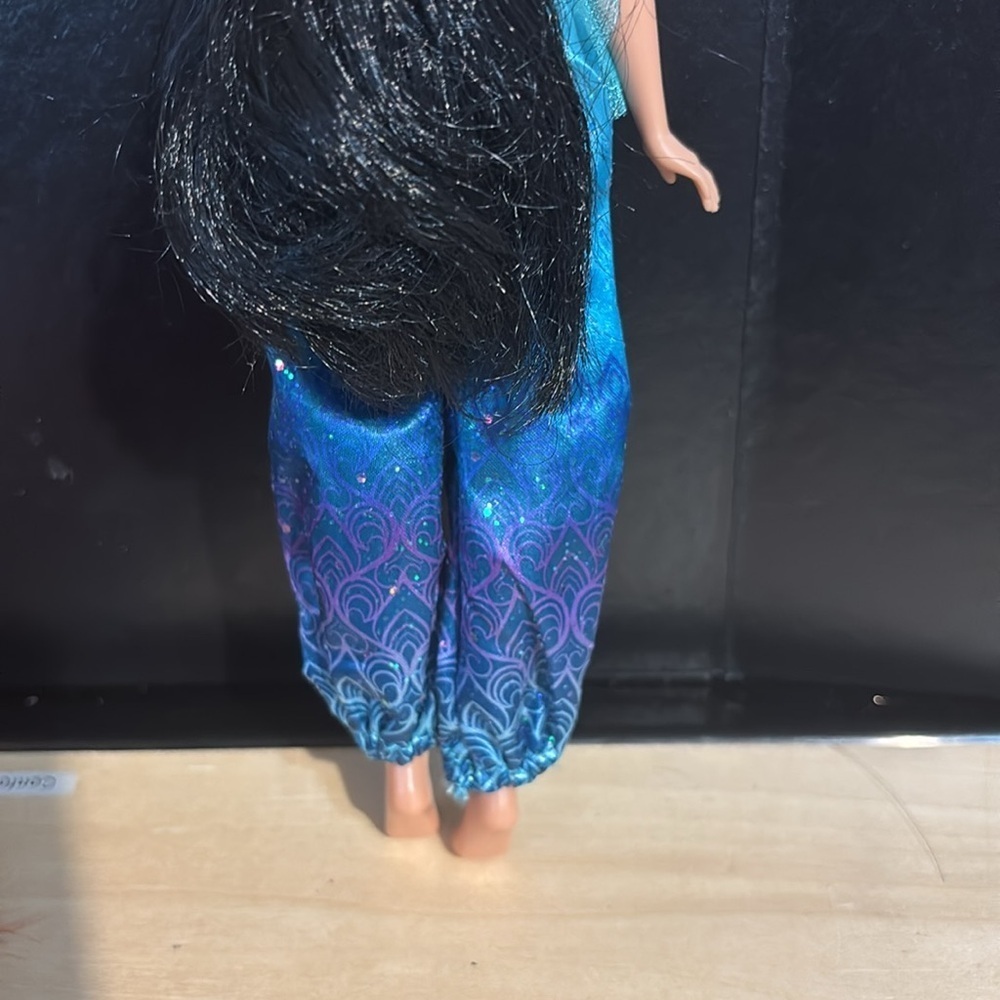 Disney Princess Jasmin Doll from Aladdin - Picture 4 of 4